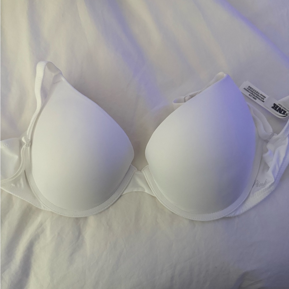 White VS Bra
